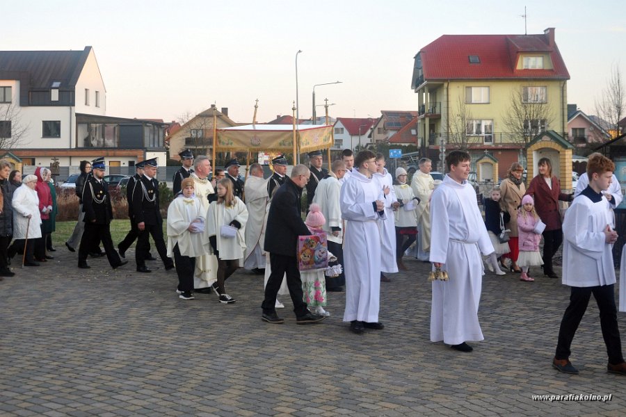 30 Procesja rezurekcyjna.jpg